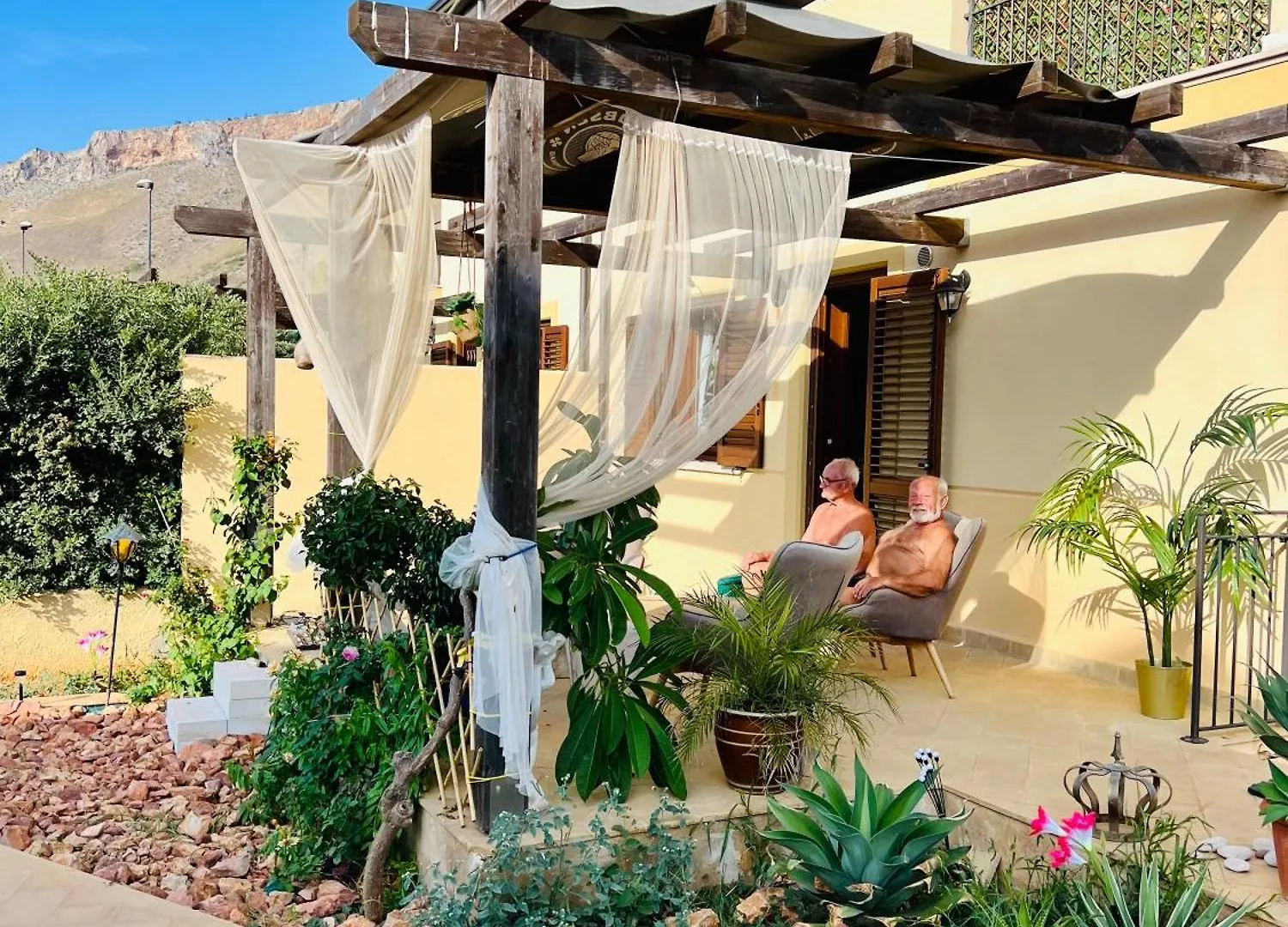 Esmaraldas House Of Love Terrasini Gasthof